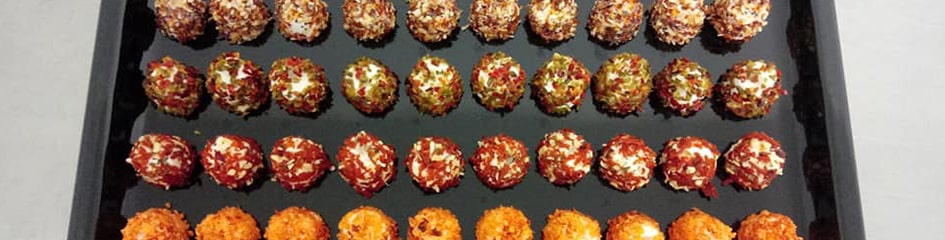 Fromages de chèvre sur un plateau