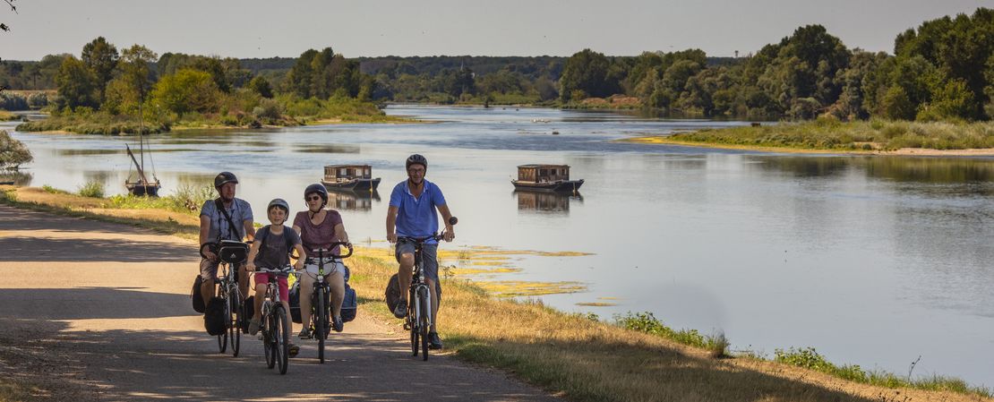 Cyclistes le long de la Loire