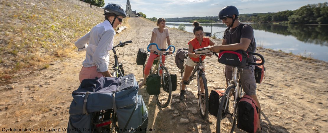 Groupe de cyclistes en bords de Loire